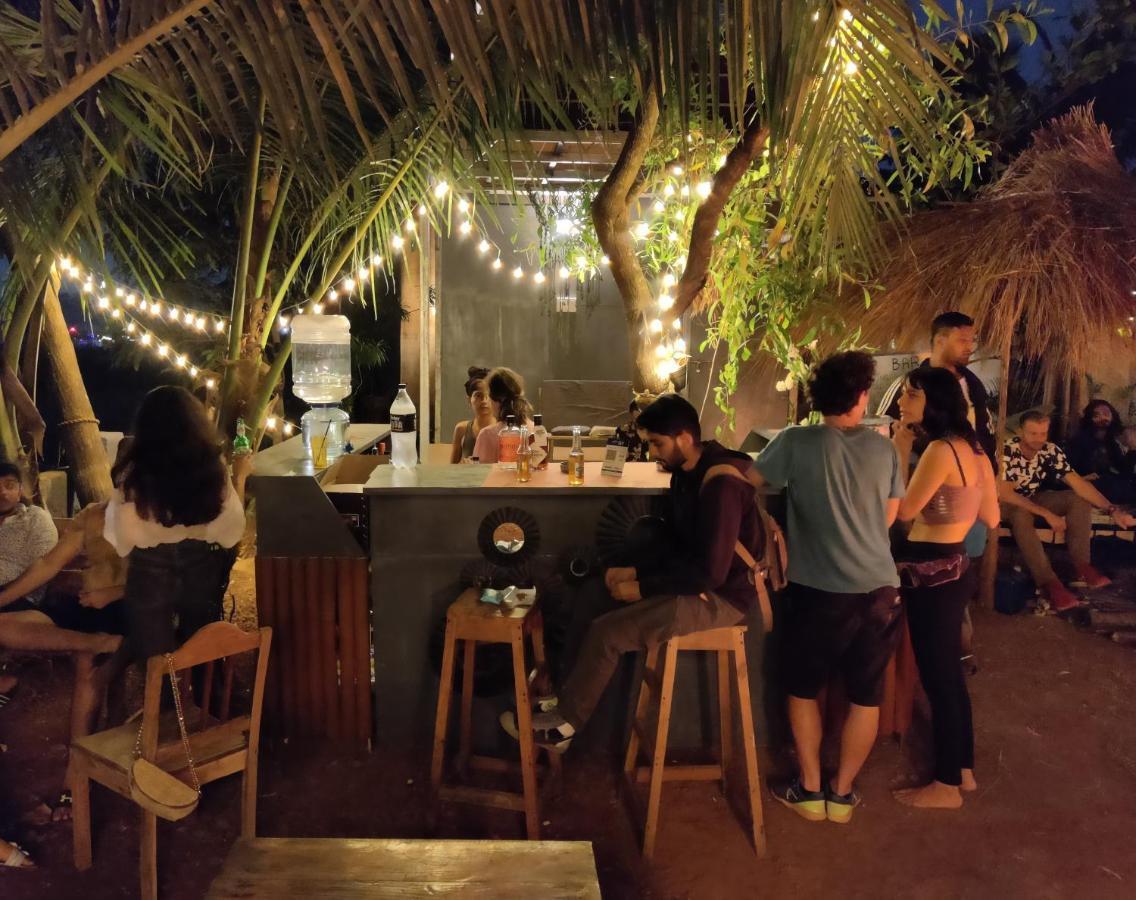 Wonderland Hostel Anjuna Ngoại thất bức ảnh
