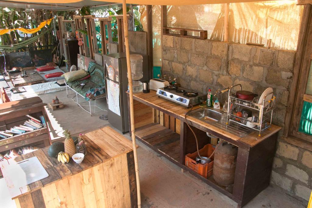 Wonderland Hostel Anjuna Ngoại thất bức ảnh