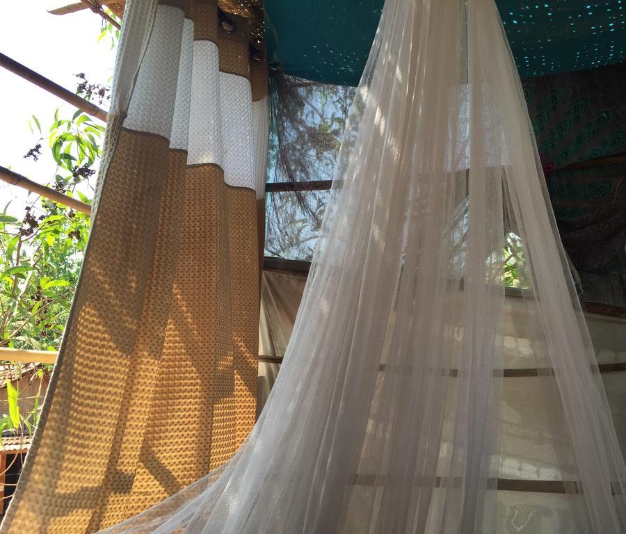 Wonderland Hostel Anjuna Ngoại thất bức ảnh