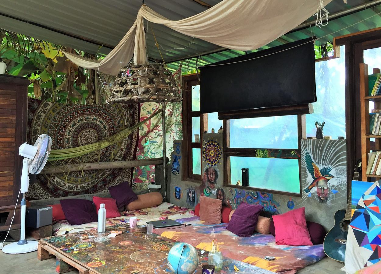 Wonderland Hostel Anjuna Ngoại thất bức ảnh