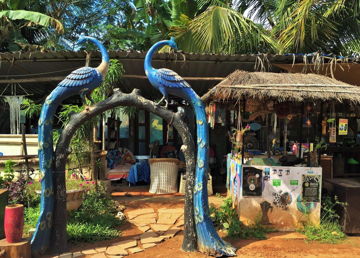 Wonderland Hostel Anjuna Ngoại thất bức ảnh