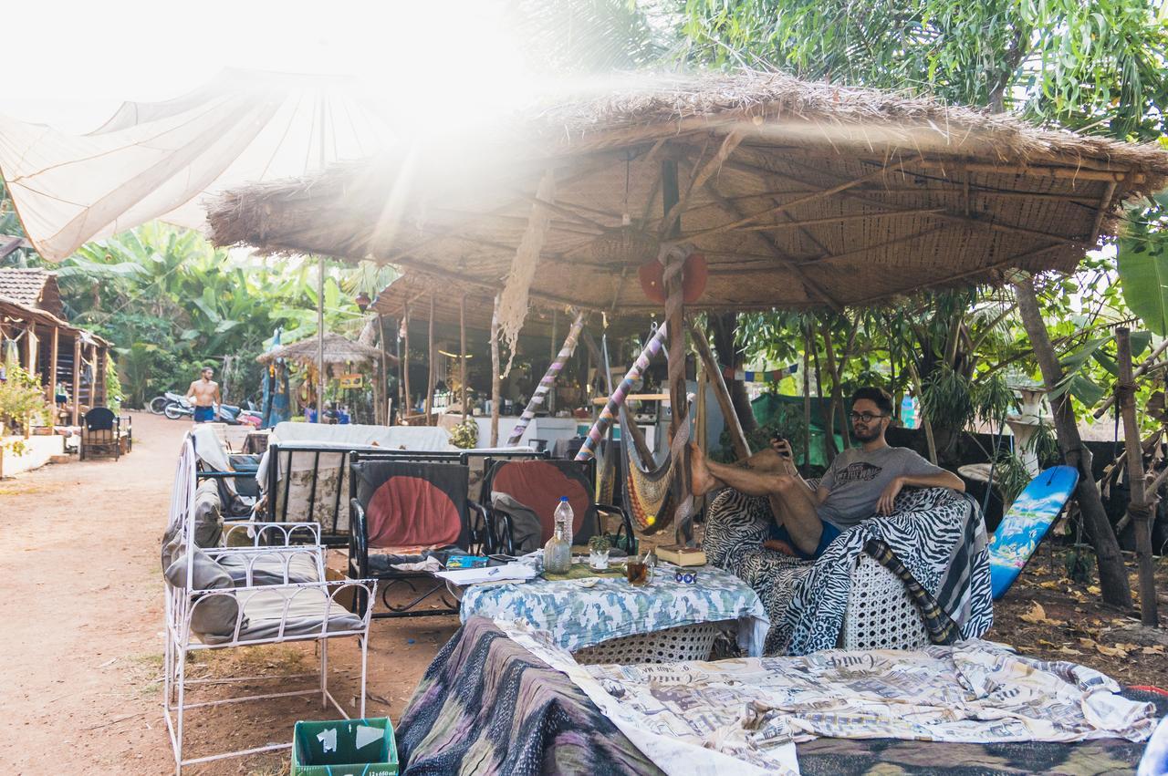 Wonderland Hostel Anjuna Ngoại thất bức ảnh