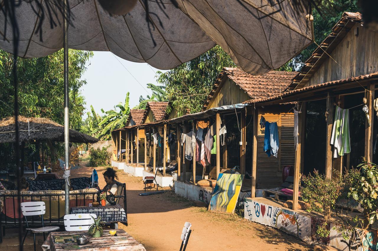 Wonderland Hostel Anjuna Ngoại thất bức ảnh