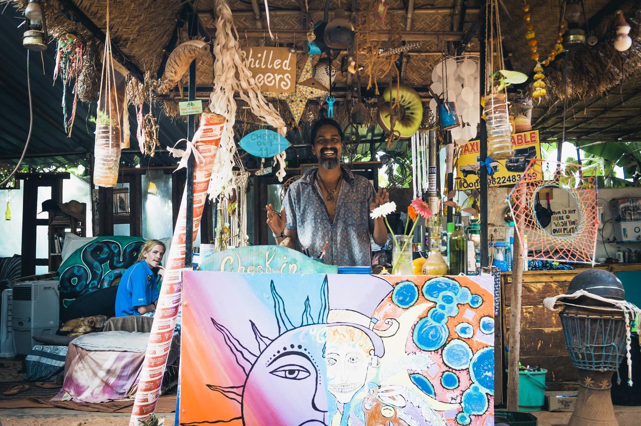 Wonderland Hostel Anjuna Ngoại thất bức ảnh