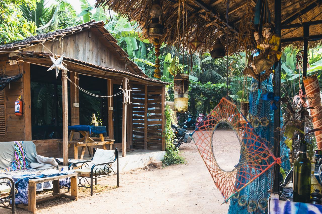 Wonderland Hostel Anjuna Ngoại thất bức ảnh