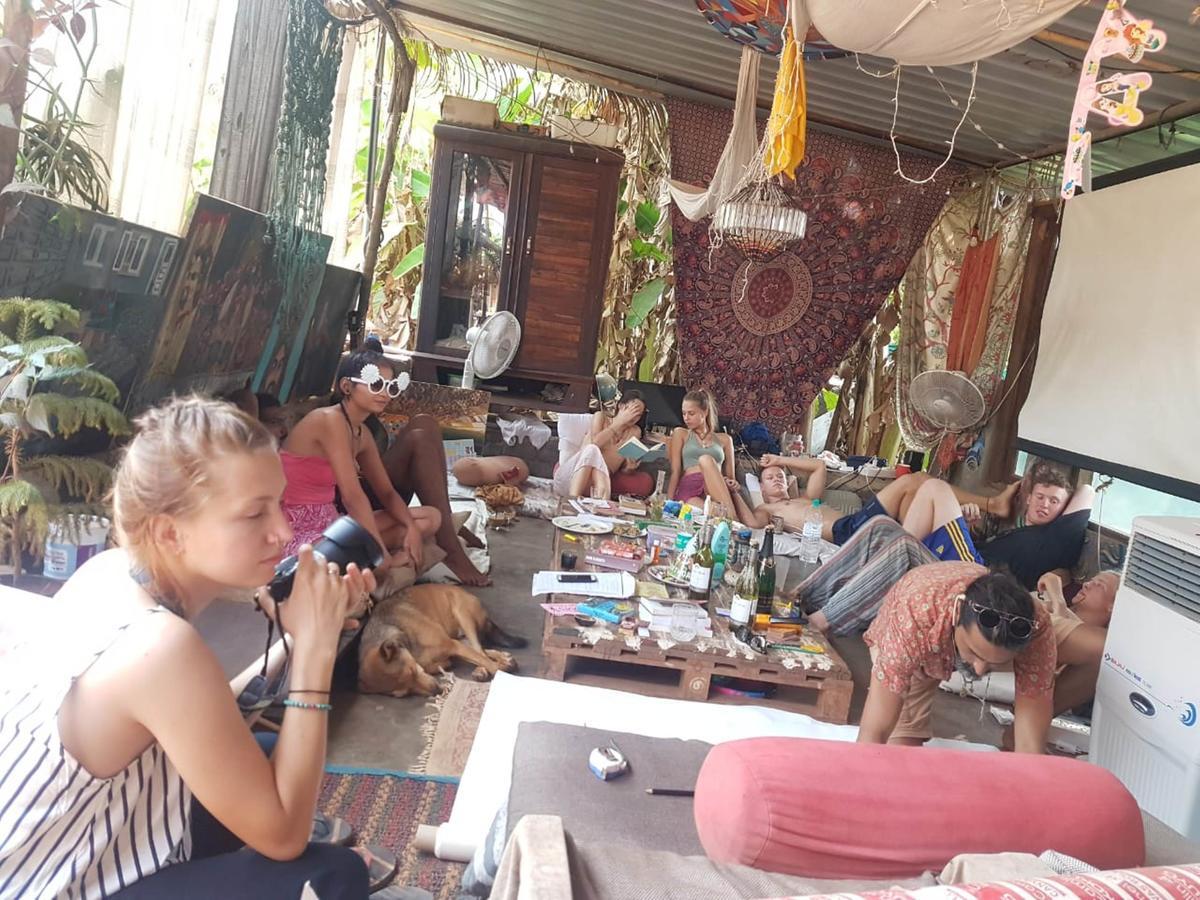 Wonderland Hostel Anjuna Ngoại thất bức ảnh